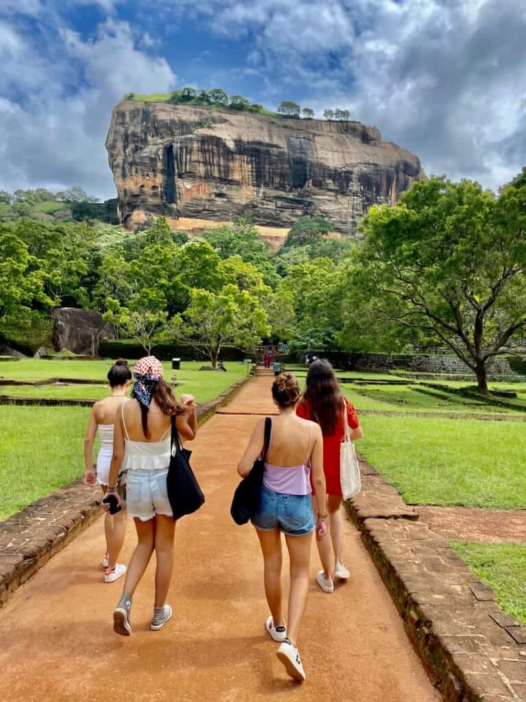 sigiriya rock fortress private tour sri lanka (2)